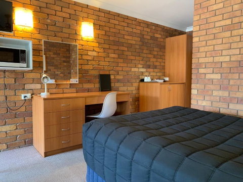 Peter Allen Motor Inn - Accommodation Tasmania 0