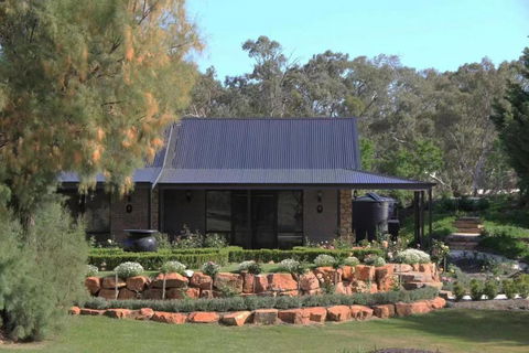 Petit Verdot Cottage - A Vineyard Retreat In Barossa Valley - Accommodation Tasmania 0