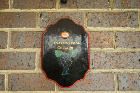 Petit Verdot Cottage - A Vineyard Retreat In Barossa Valley - Accommodation Tasmania 2