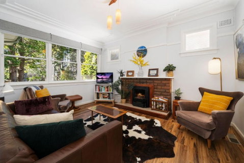 Pine Lodge - Accommodation Tasmania 1