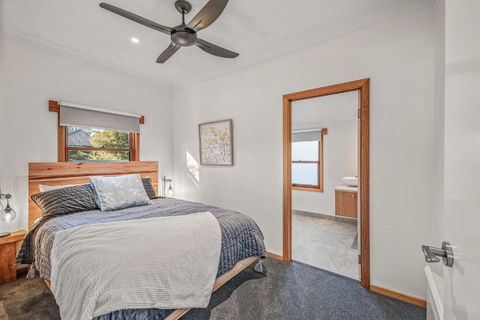 Porepunkah Cottage - Accommodation Tasmania 3