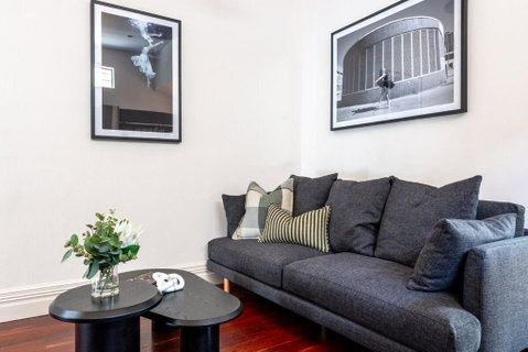 Prahran Timeless & Modern Haven, With Parking - Accommodation Tasmania 1