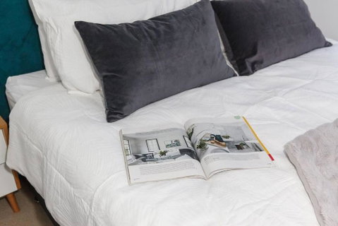Premium Albert Park Grand Prix Apartment By Ready Set Host - Accommodation Tasmania 1