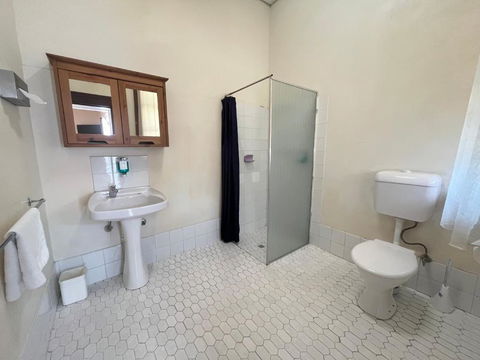 Princes Lodge Motel - Accommodation Tasmania 1