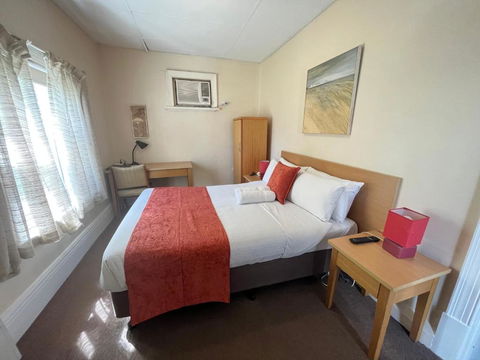 Princes Lodge Motel - Accommodation Tasmania 2
