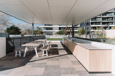 Pristine 2-Bed Apartment With Pool And BBQ - Accommodation Tasmania 2