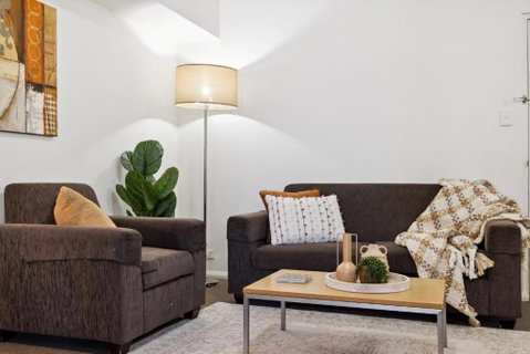 Prized Perth Retreat 1BDR - Accommodation Tasmania 0