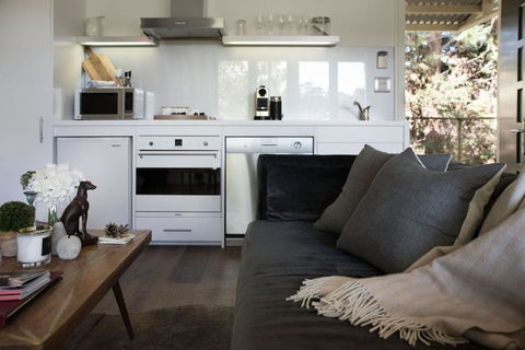 Provence Spa Villa 2 - Accommodation Tasmania 2