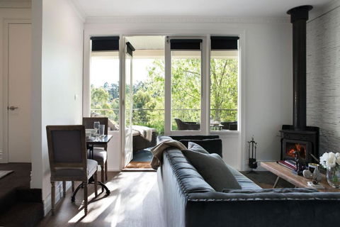 Provence Spa Villa 2 - Accommodation Tasmania 3