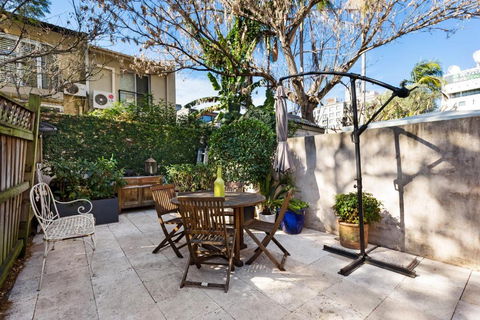 Pyrmont Self-Contained Terrace House (64 BUL) - Accommodation Tasmania 2