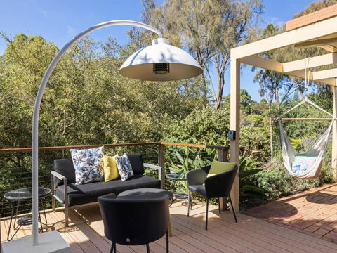 Quarterdeck - Accommodation Tasmania 0