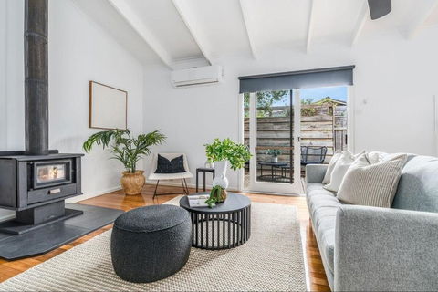 Quiet & Cozy 4 Bedroom Home - Accommodation Tasmania 1