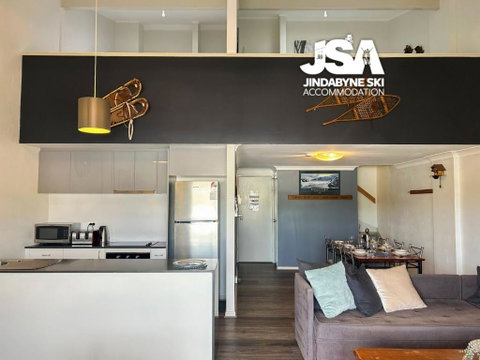 Razorback 6 - Accommodation Tasmania 1