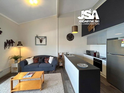 Razorback 6 - Accommodation Tasmania 2