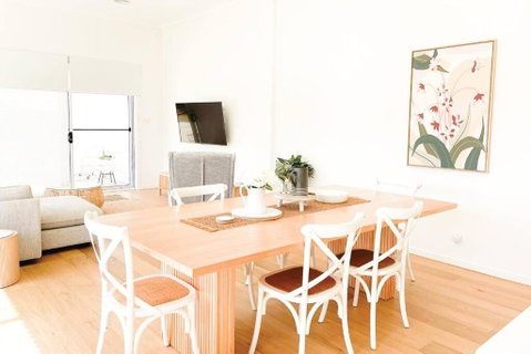 Red Brick Central Retreat - Accommodation Tasmania 0
