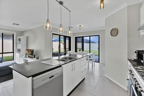 Red Gum Rise - Gateway To The Southern Highlands - Accommodation Tasmania 0