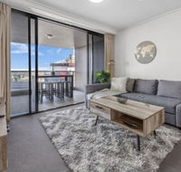 AU1 - Long Stay w Balcony RiverViews Fast WiFi - Accommodation Tasmania