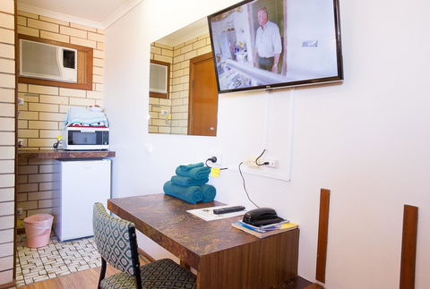 Augusta Budget Motel - Accommodation Tasmania 2