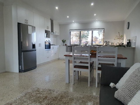 Aveley Equestrian Cottage - Accommodation Tasmania 0