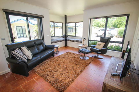 Avignon In Bright - Accommodation Tasmania 1
