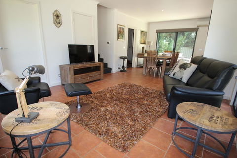 Avignon In Bright - Accommodation Tasmania 0