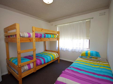 Avilla Court 1 - Accommodation Tasmania 2