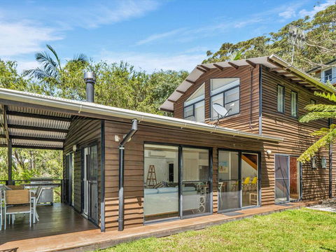Avoca Beach Living - 84 Avoca Drive, Avoca Beach - Accommodation Tasmania 1
