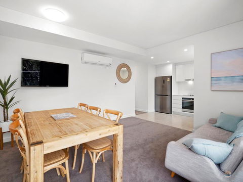 Avoca Beach Pad- 210/14-18 Cape Three Points Rd - Accommodation Tasmania 1