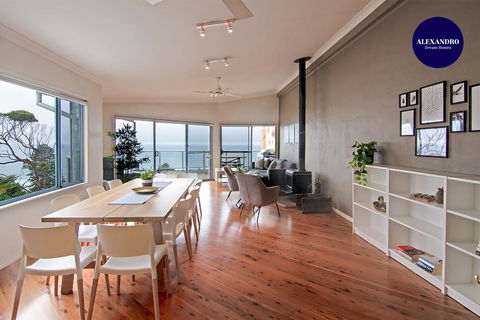 Avoca Heights House /// 4 BDR 2.5 BTH // Direct Ocean Views - Accommodation Tasmania 2