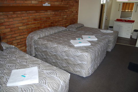 Avocado Motor Inn - Accommodation Tasmania 3