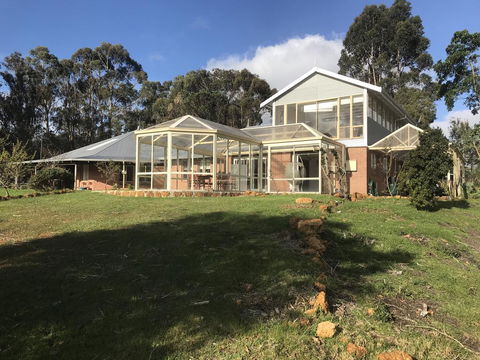 Avvara - Accommodation Tasmania 0