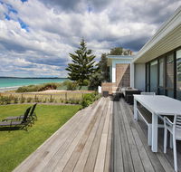 Azure Absolute Beachfront - Pet Friendly - Accommodation Tasmania