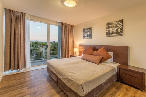 Azzura Greens Resort - Accommodation Tasmania 2