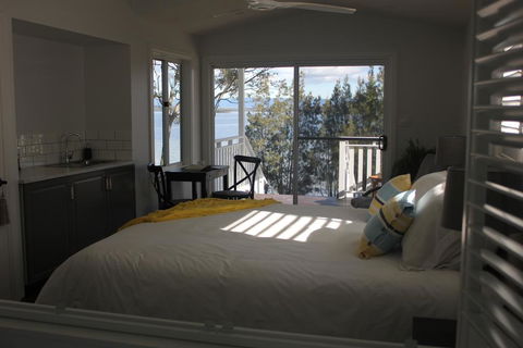 B & B On The Water - Accommodation Tasmania 3