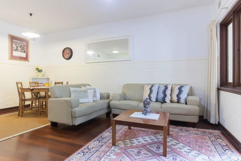 B2 Broadway Abode Close To Swan River, UWA & Hospitals - Accommodation Tasmania 0