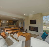 Baileys Beach House - Accommodation Tasmania