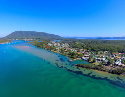 BANYANDAH 557 Ocean Drive NH - Accommodation Tasmania 1