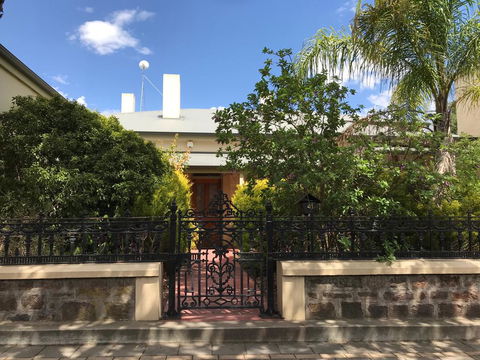 Barossa Best - Accommodation Tasmania 1