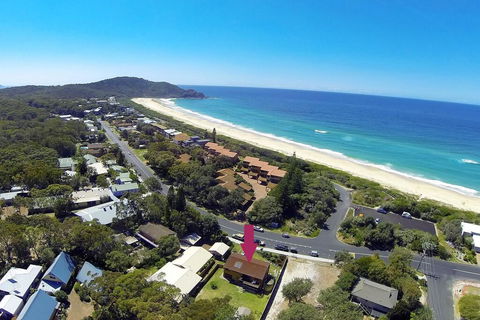 BARRELS AT BOOMERANG - Accommodation Tasmania 0