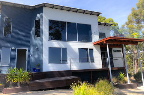 BAY OF FIRES BEACH SHACK Ocean Views From A Modern Beachhouse - Accommodation Tasmania 0