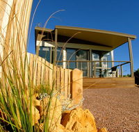 Bay Of Islands Apartments - Accommodation Tasmania