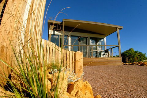 Bay Of Islands Apartments - Accommodation Tasmania 0