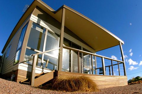 Bay Of Islands Apartments - Accommodation Tasmania 1