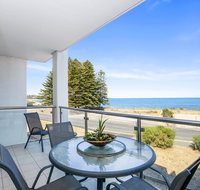 Bayline Beachfront Apartment no 4 - Accommodation Tasmania