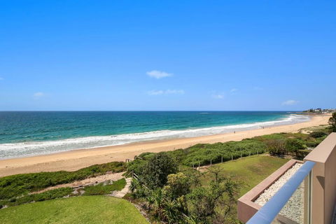 Beach And Ocean Front Penthouse With Wifi And Parking - Accommodation Tasmania 1