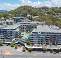 Beach Side Ocean Burleigh Heads 3 bedroom Family Accomodation - Accommodation Tasmania