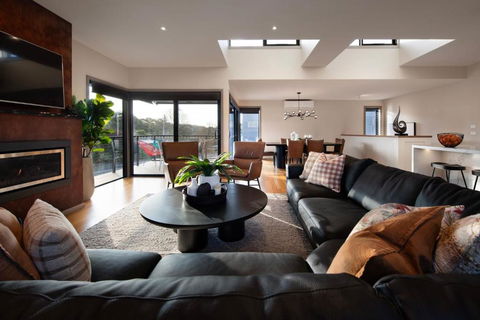 Retreat Lake Daylesford - Free Wifi - Accommodation Tasmania 2