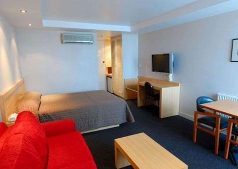 Richmond Henty Hotel - Accommodation Tasmania 0