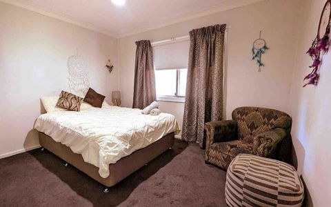 Red Steps - Family & Pet Friendly - Accommodation Tasmania 1