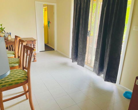 Red Steps - Family & Pet Friendly - Accommodation Tasmania 3